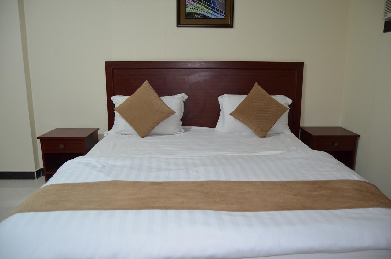 Layale Alnile Aparthotel Dammam Ngoại thất bức ảnh